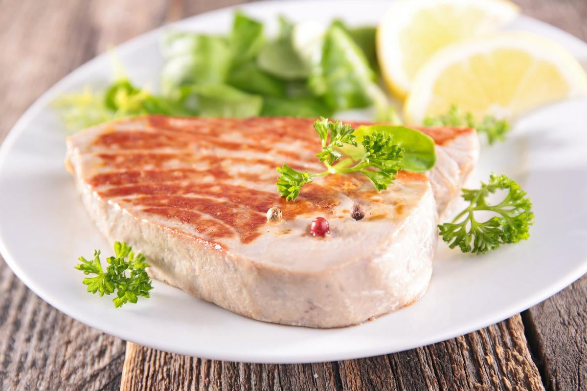 Grilled tuna with miso and mayonnaise marinade