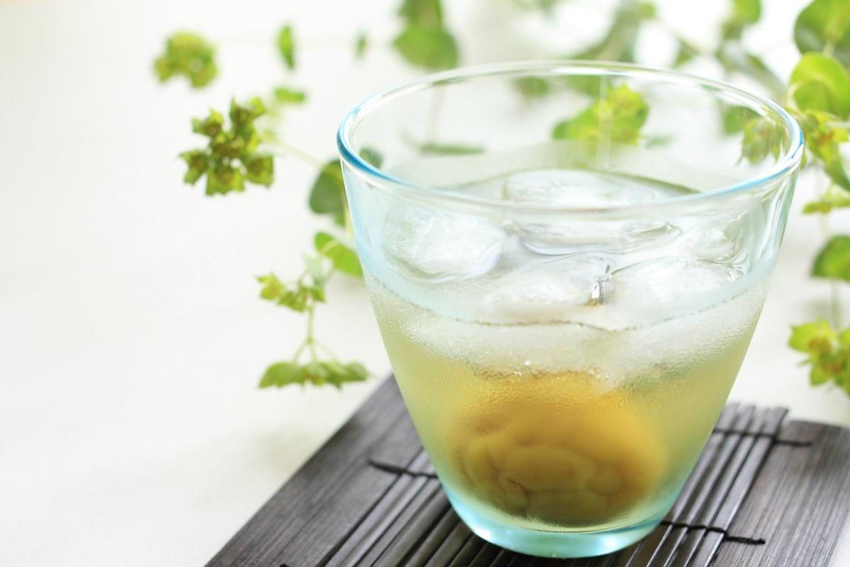 Umeshu and gin cocktail recipe