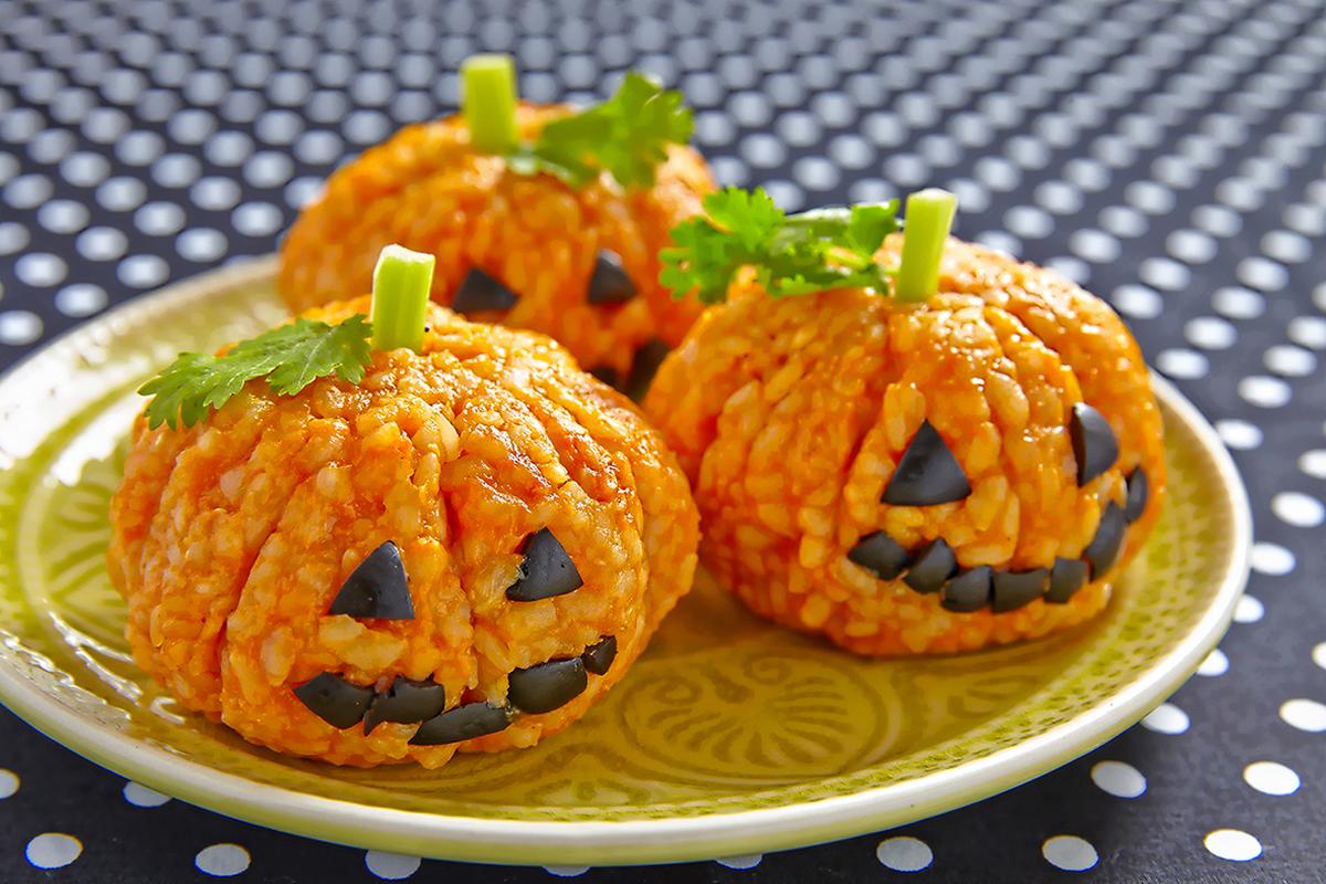 Halloween Jack-o'-lantern pumpkin shaped rice balls